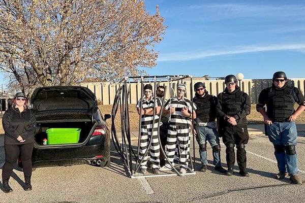Trunk or Treat Iowa Lakes Students