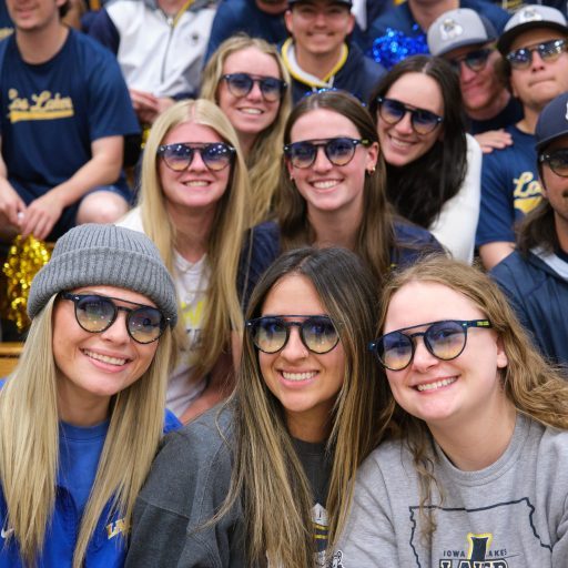 Iowa Lakes students with sunglasses